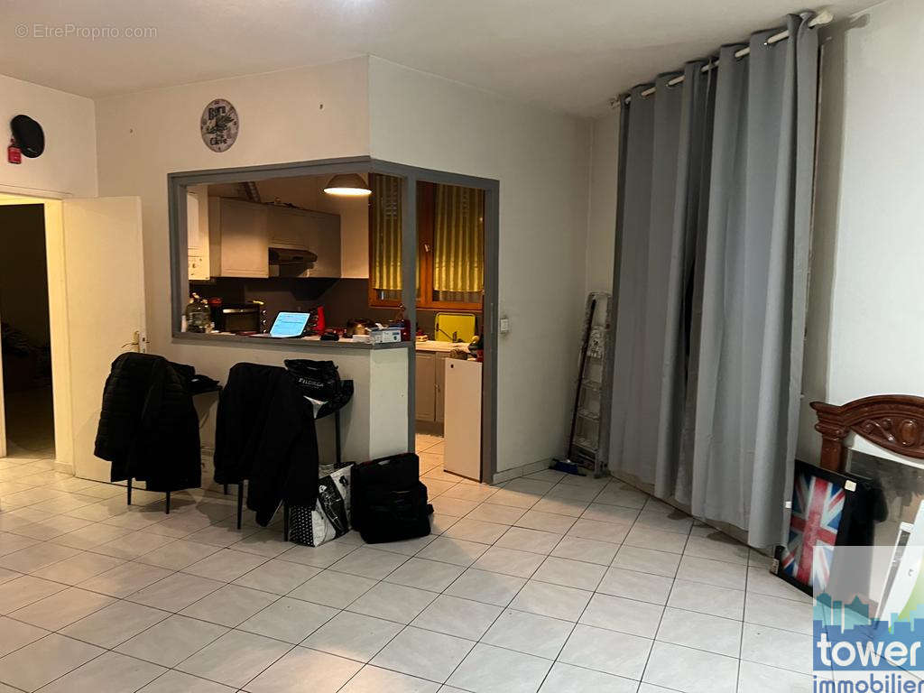 Appartement à LE BLANC-MESNIL