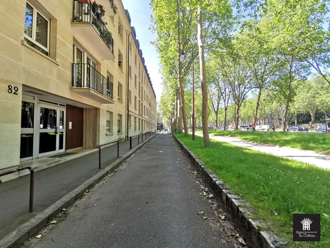 Commerce à VERSAILLES