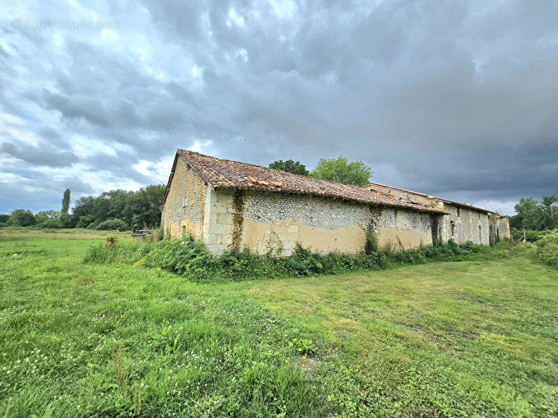 Maison à DOUZILLAC