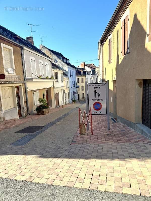 Maison à NERIS-LES-BAINS