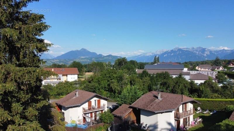 Appartement à REIGNIER