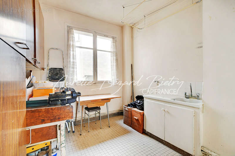 Appartement à PARIS-16E