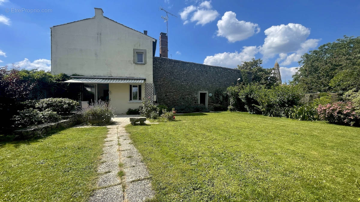 Maison à LA TOURLANDRY