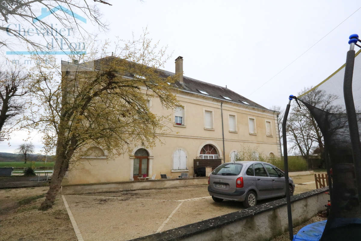 Maison à MAROLLES-SOUS-LIGNIERES