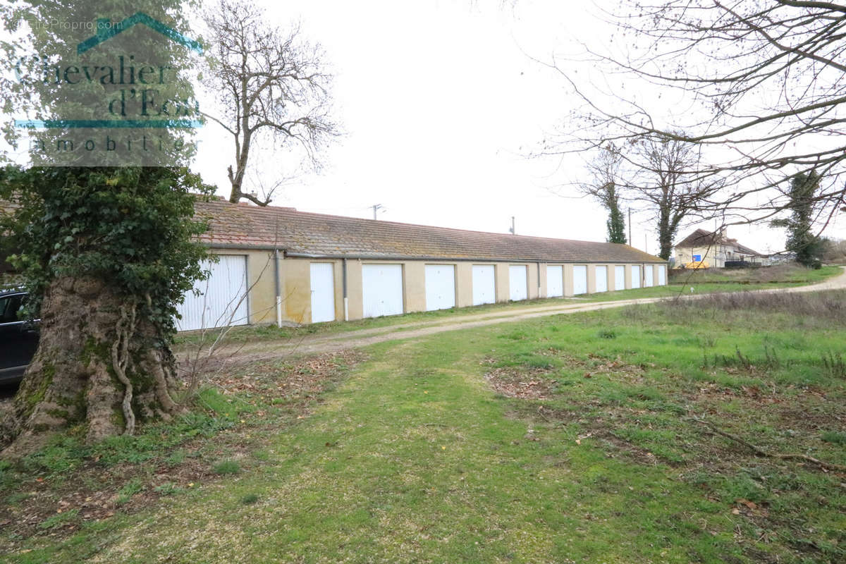 Maison à MAROLLES-SOUS-LIGNIERES