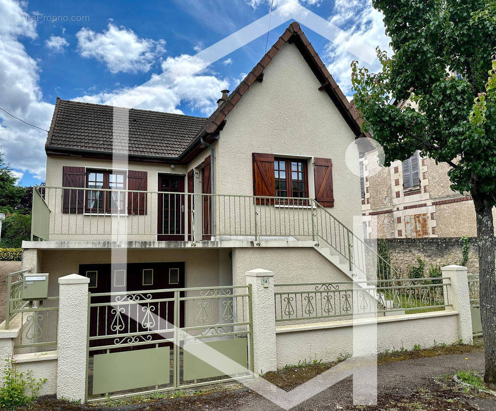 Maison à POUILLY-SUR-LOIRE