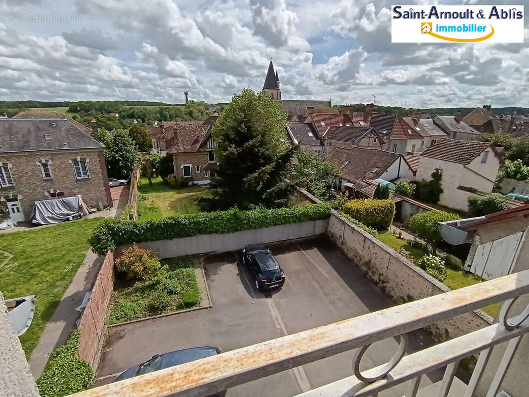 Appartement à SAINT-ARNOULT-EN-YVELINES