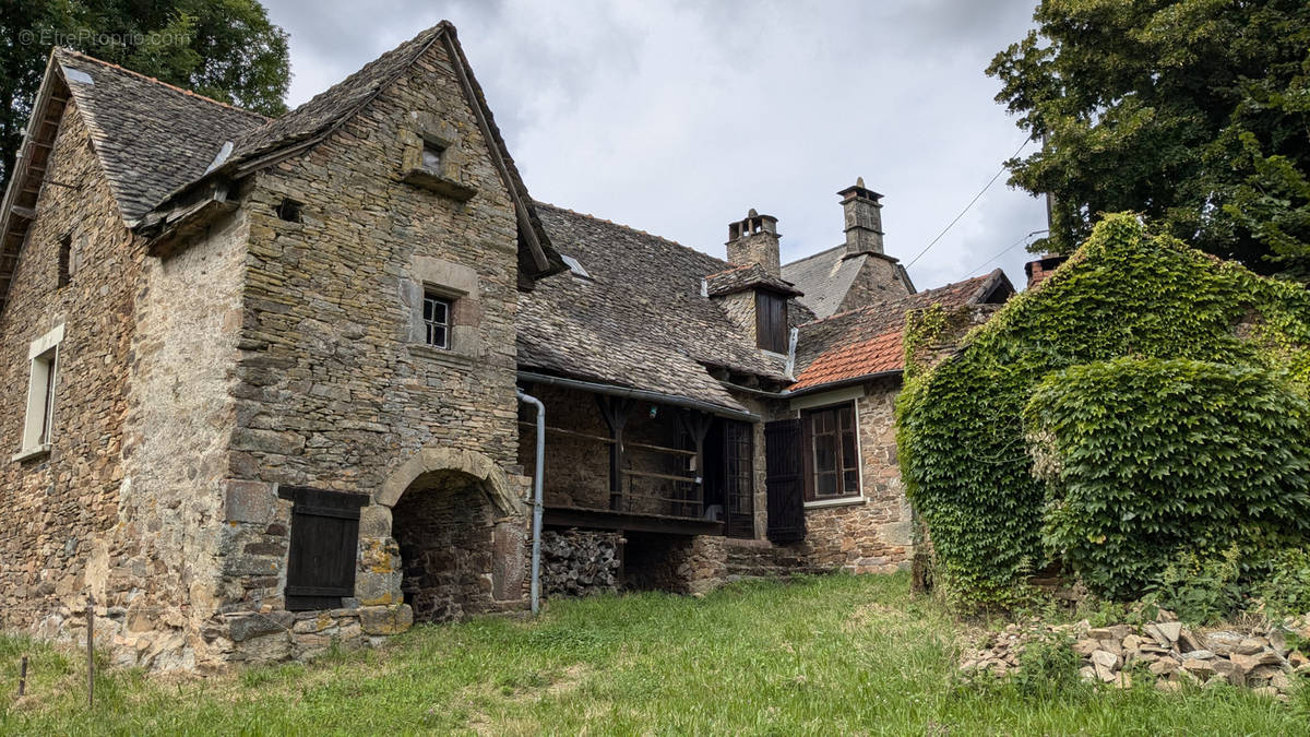 Maison à BEYNAT