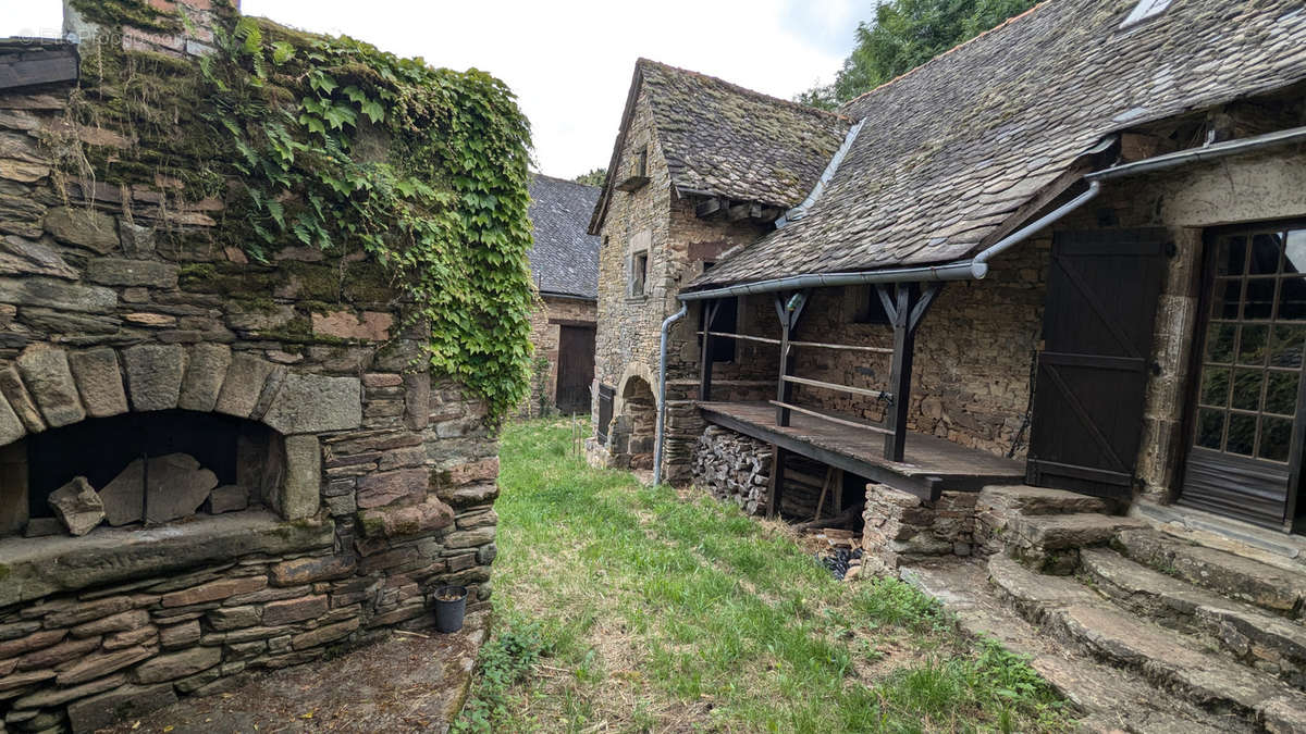 Maison à BEYNAT