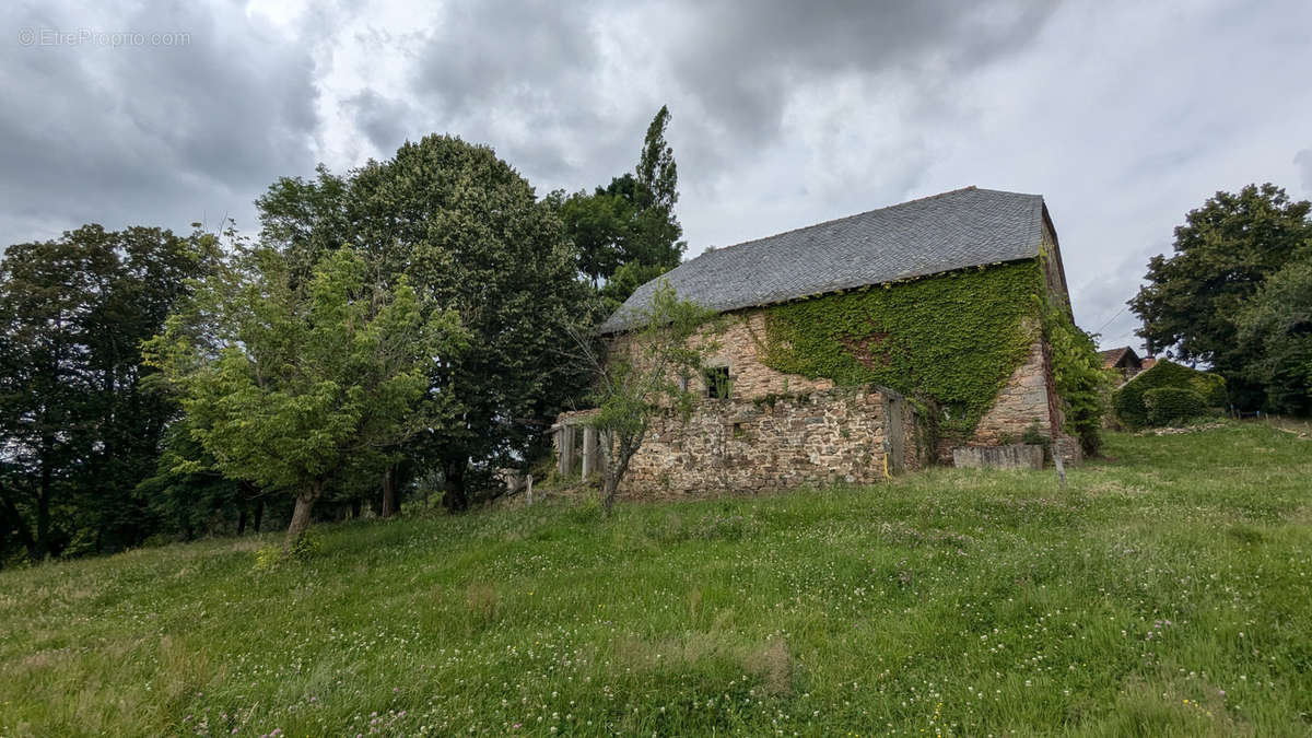 Maison à BEYNAT