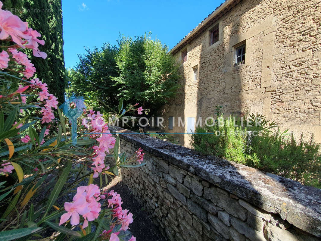 Maison à UZES