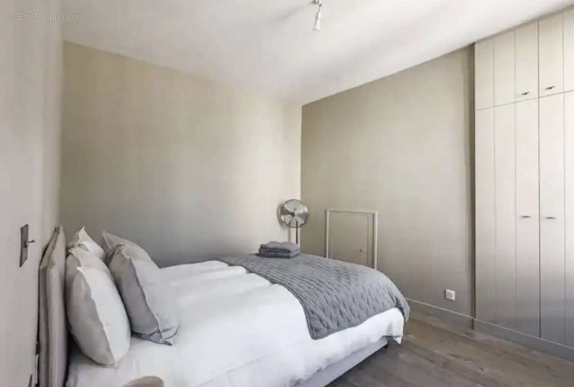 Appartement à PARIS-4E