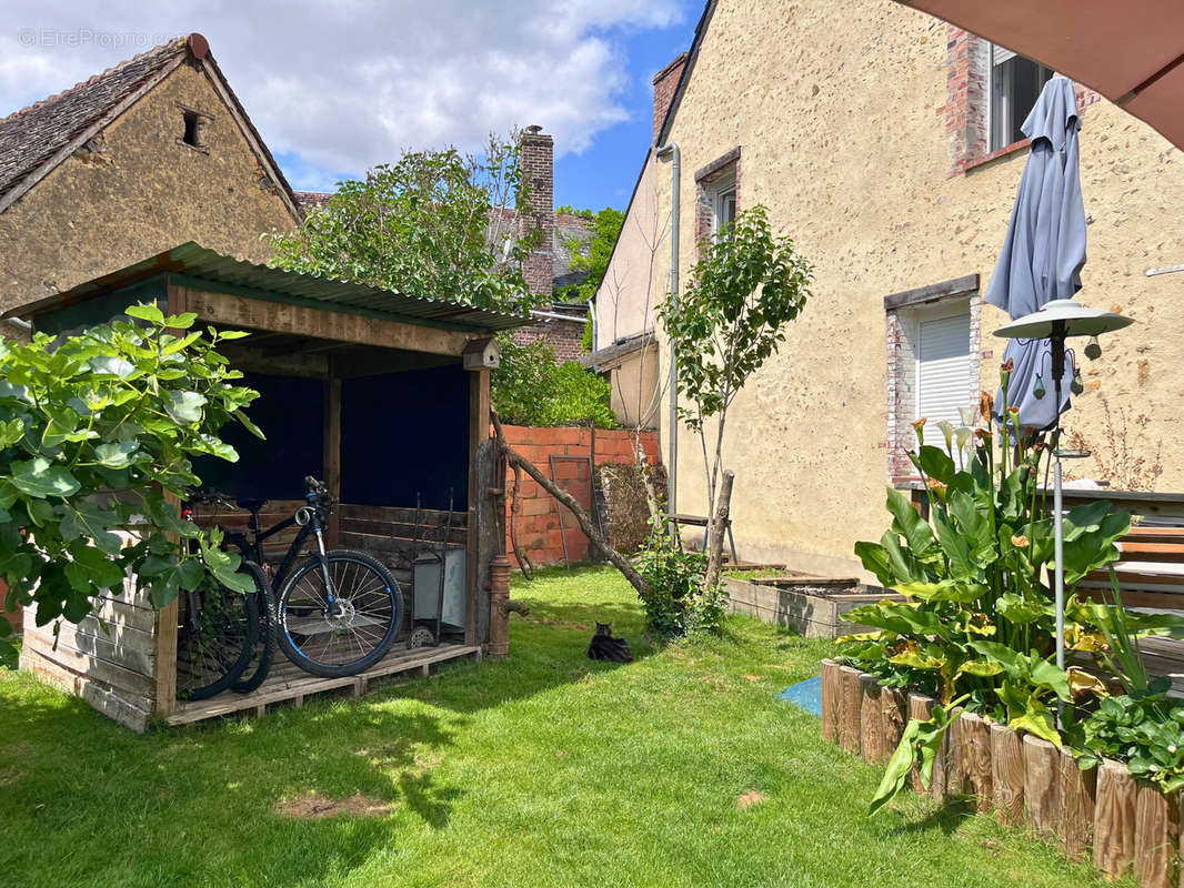 Maison à SAINT-CALAIS