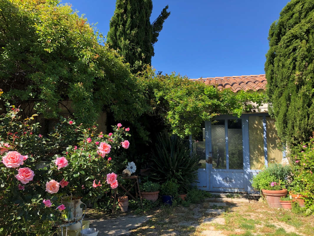 Maison à L&#039;ISLE-SUR-LA-SORGUE