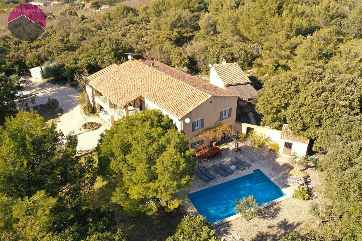 Maison à L&#039;ISLE-SUR-LA-SORGUE