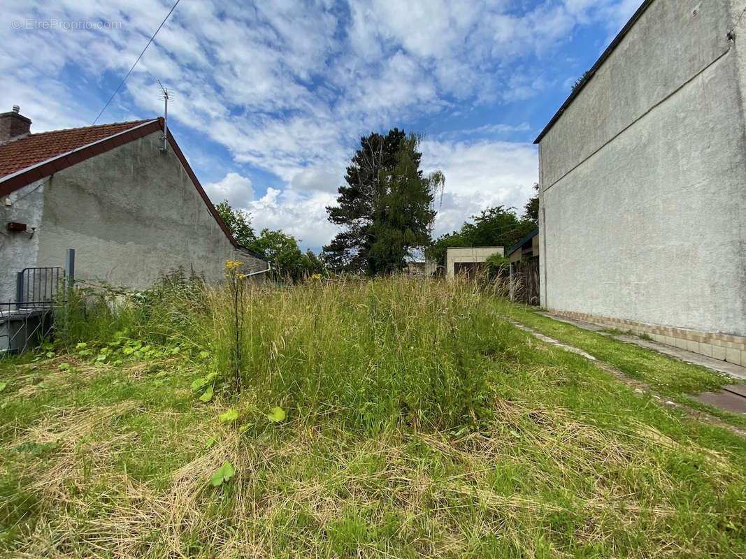 Terrain à MAUBEUGE