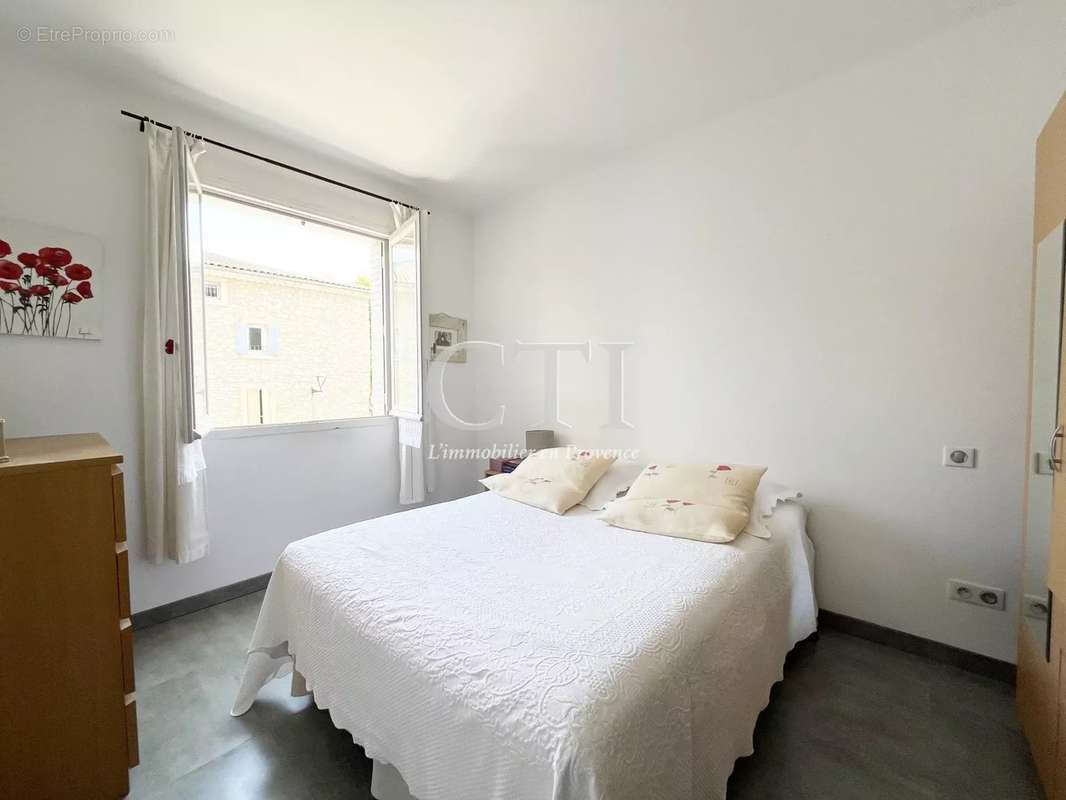 Appartement à VAISON-LA-ROMAINE