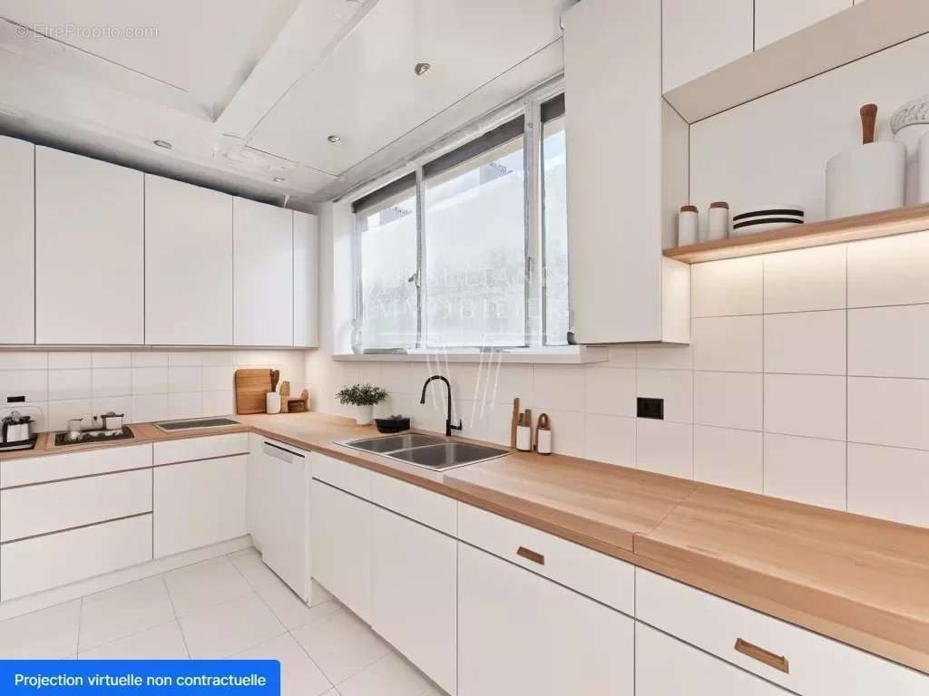 Appartement à PARIS-16E