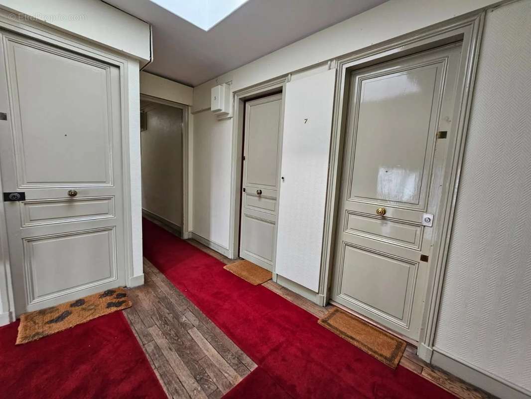 Appartement à NEUILLY-SUR-SEINE