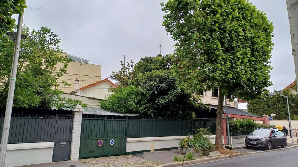 Maison à COURBEVOIE