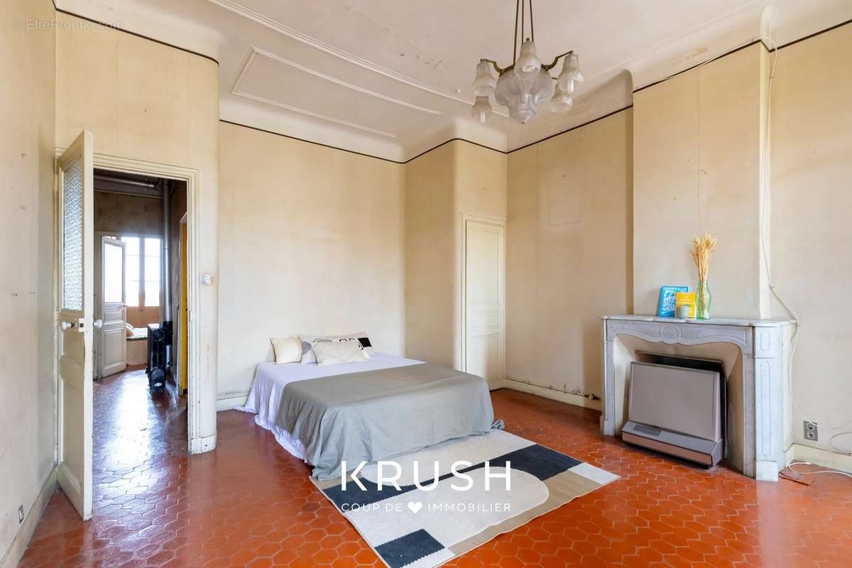 Appartement à MARSEILLE-7E