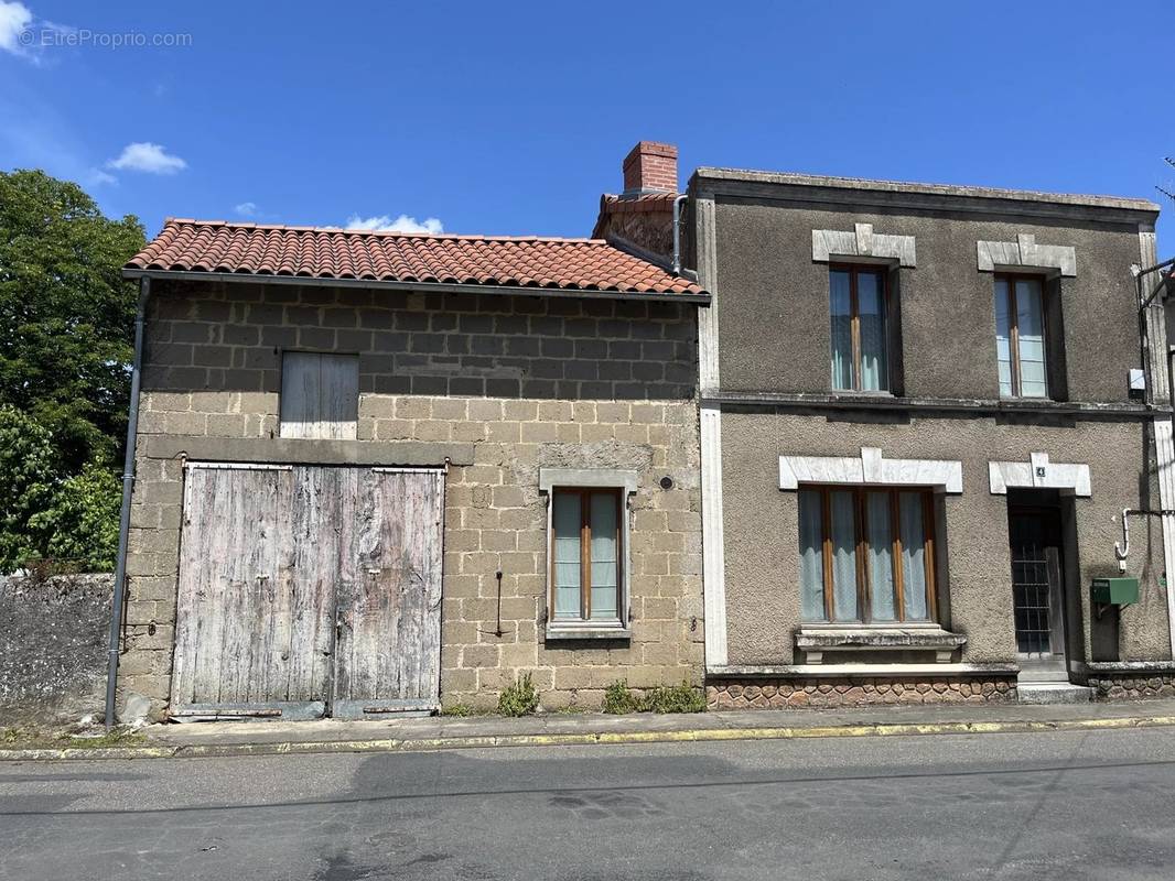 Maison à LATHUS-SAINT-REMY