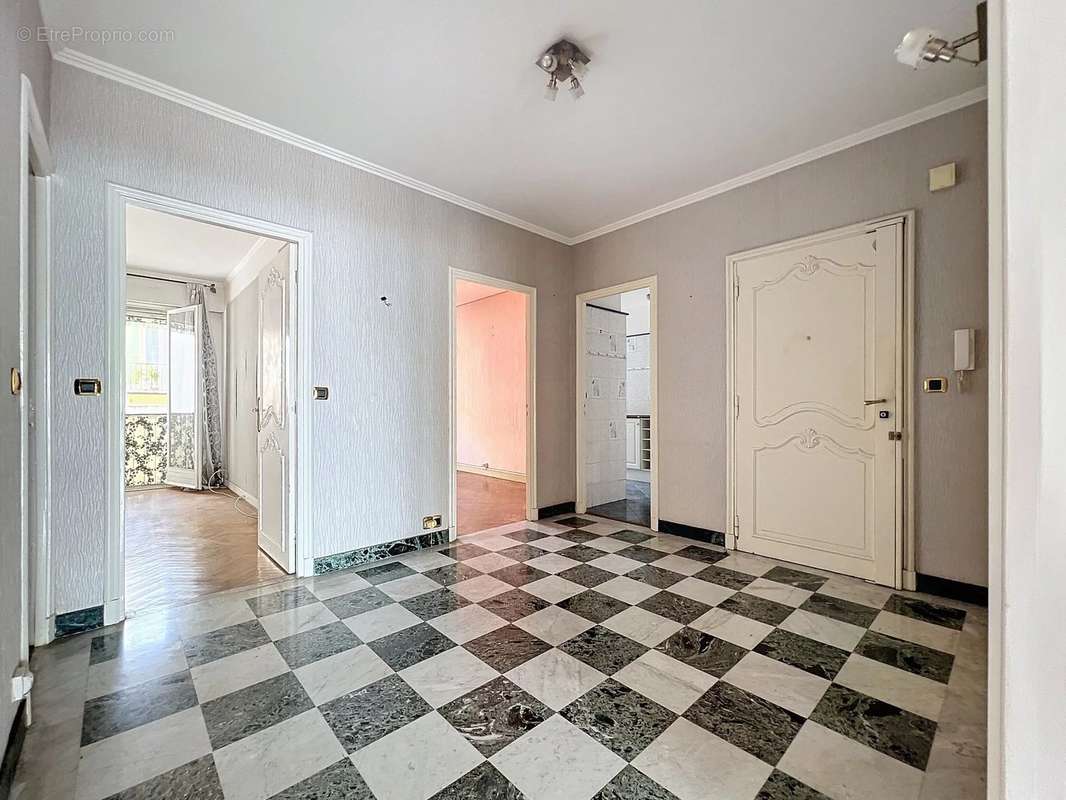 Appartement à NICE