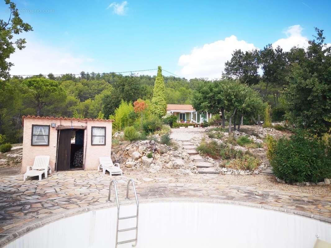 Maison à ENTRECASTEAUX