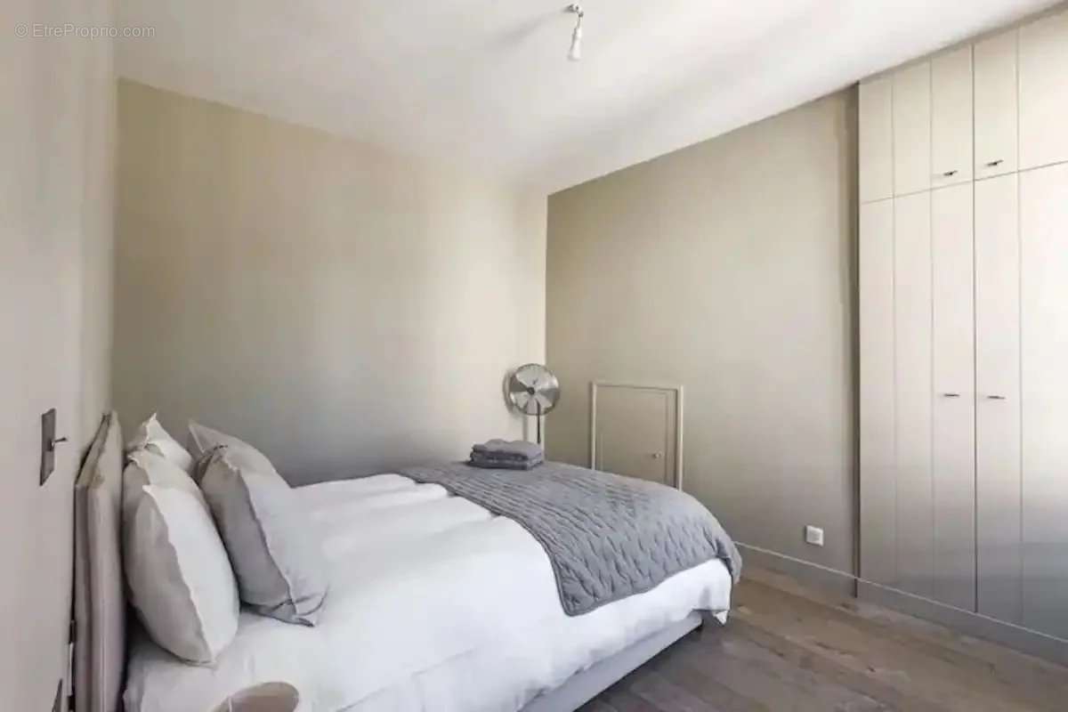 Appartement à PARIS-4E