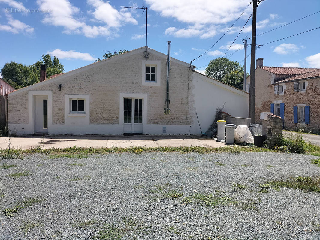 Maison à SAINT-HIPPOLYTE