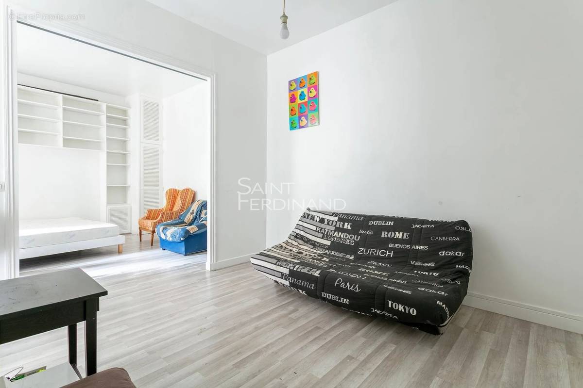 Appartement à PARIS-17E