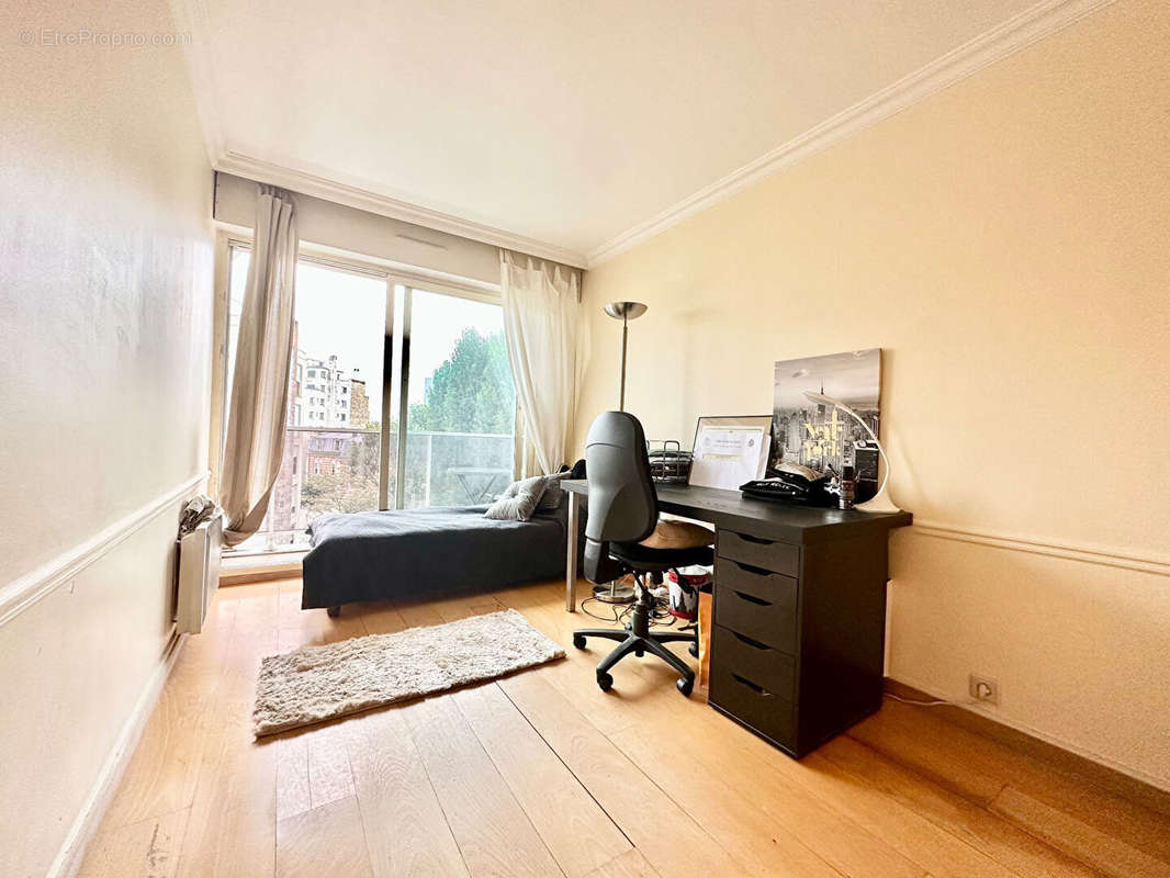 Appartement à PARIS-19E