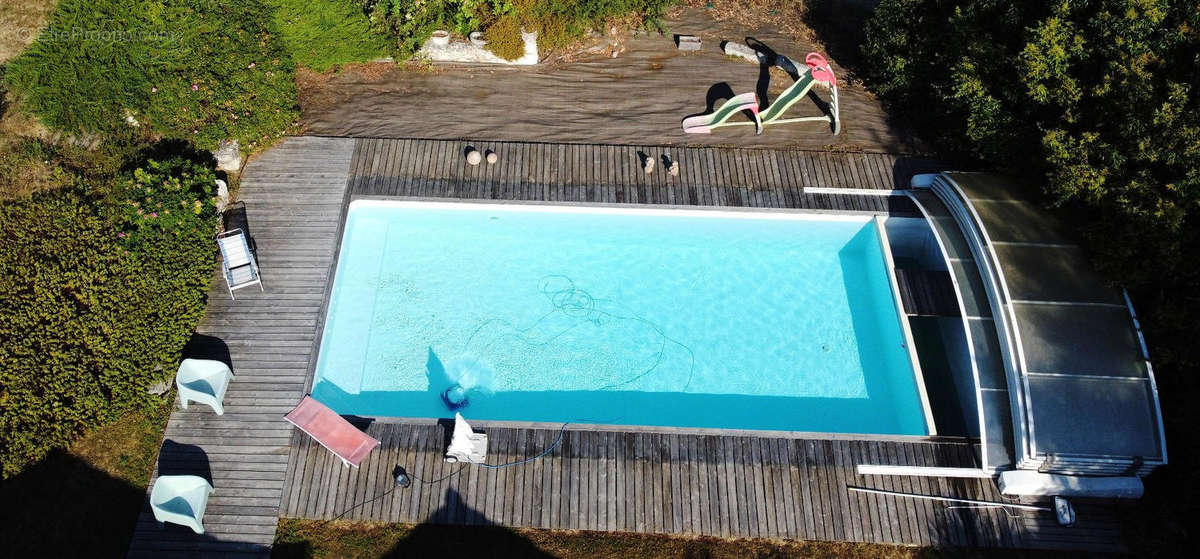 PISCINE - Maison à CASTERA-VERDUZAN