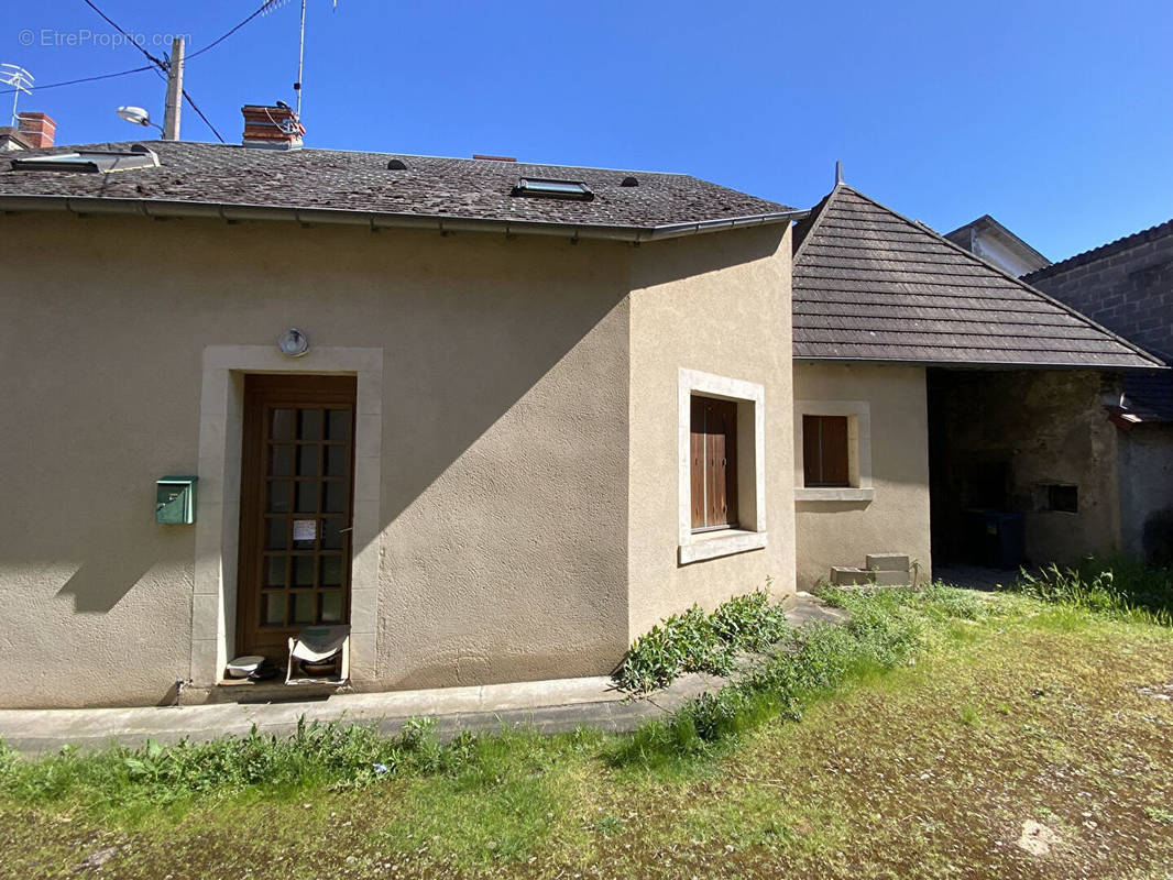 Maison à SAINT-AMAND-MONTROND