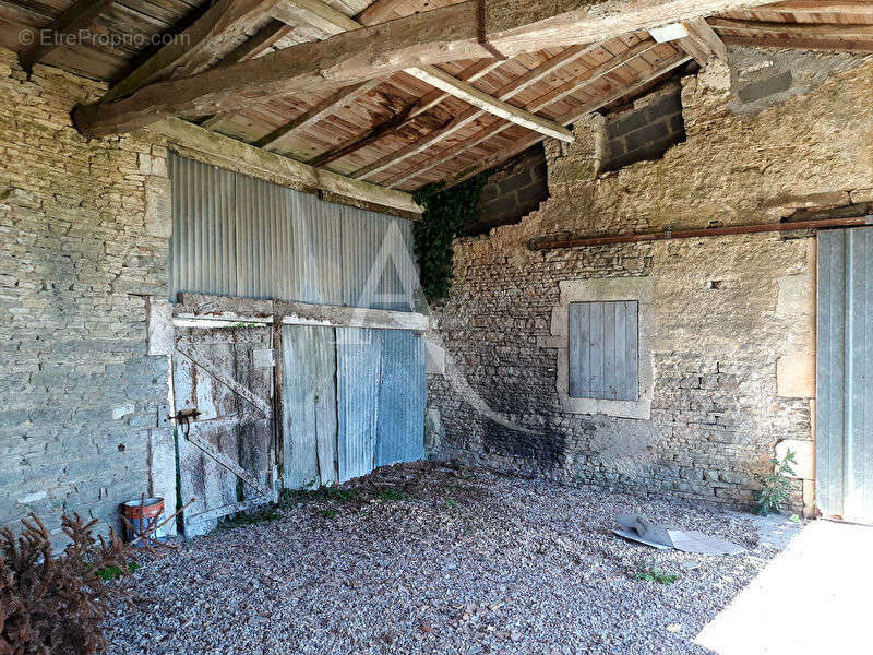 Maison à ASNIERES-LA-GIRAUD