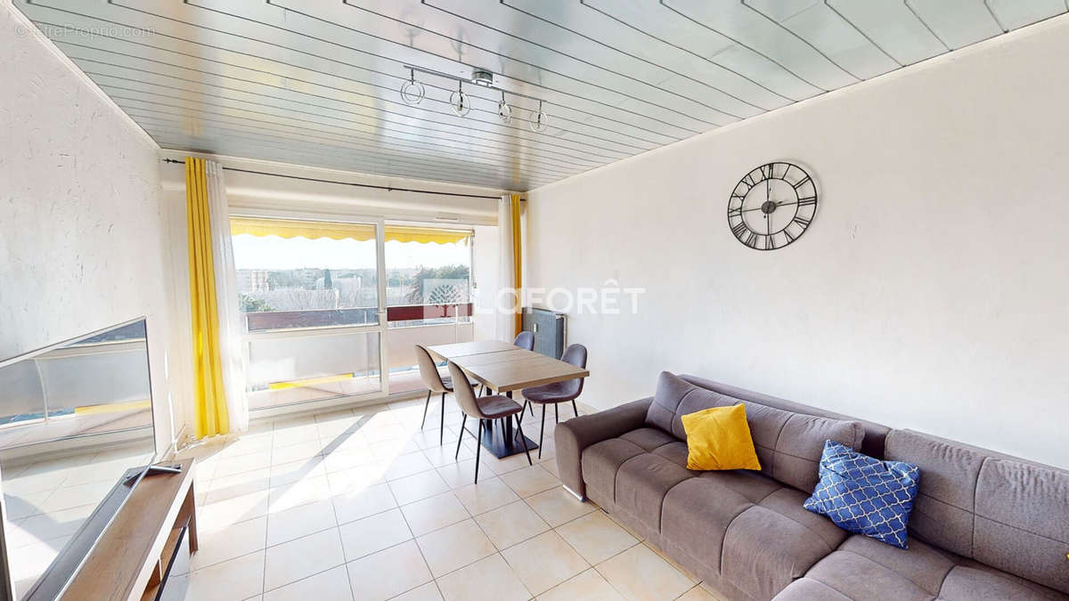 Appartement à FREJUS