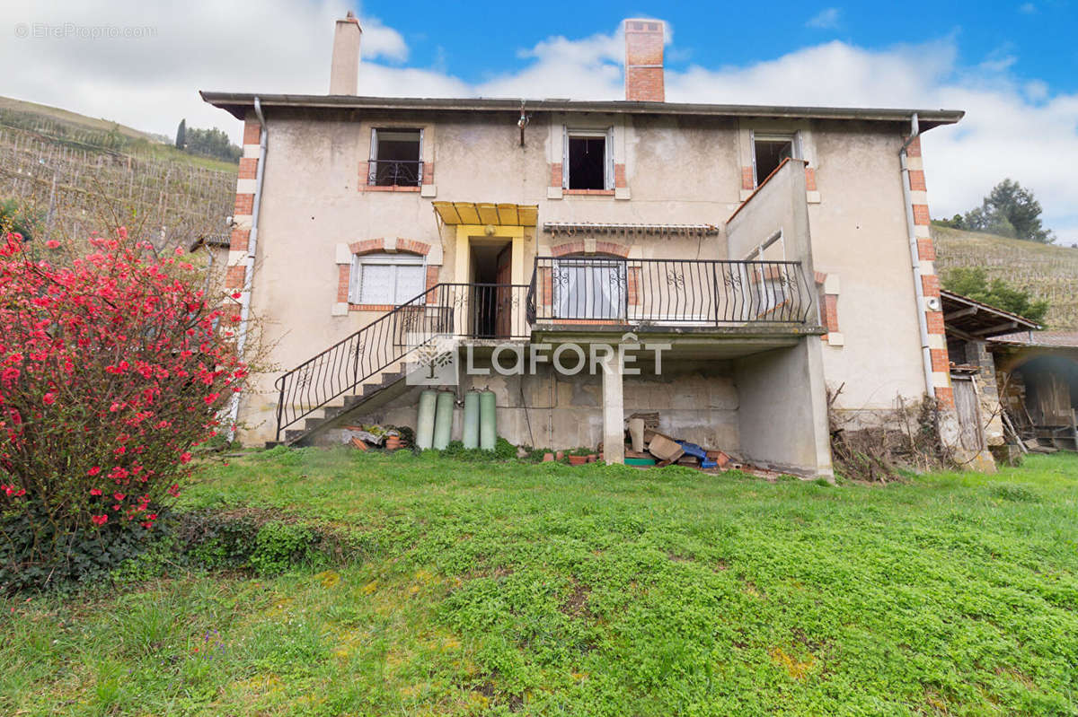 Maison à SAINT-JEAN-DE-MUZOLS