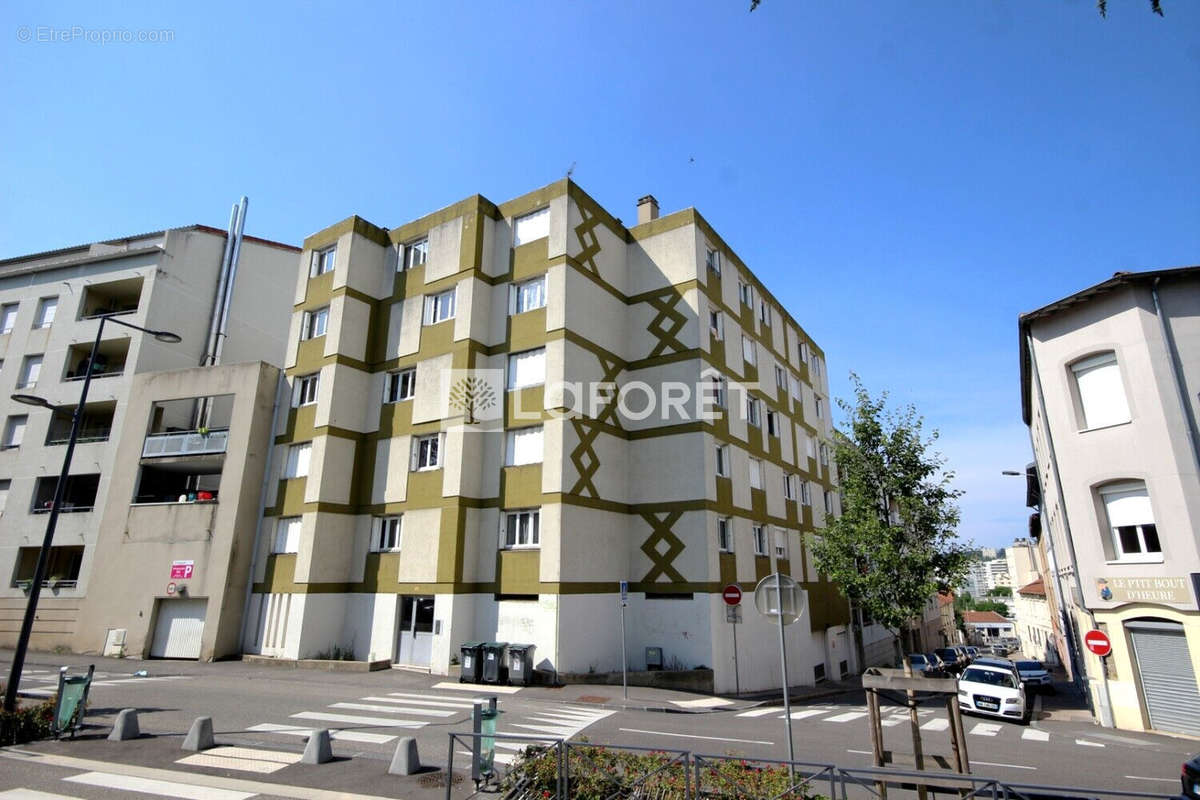 Appartement à SAINT-ETIENNE