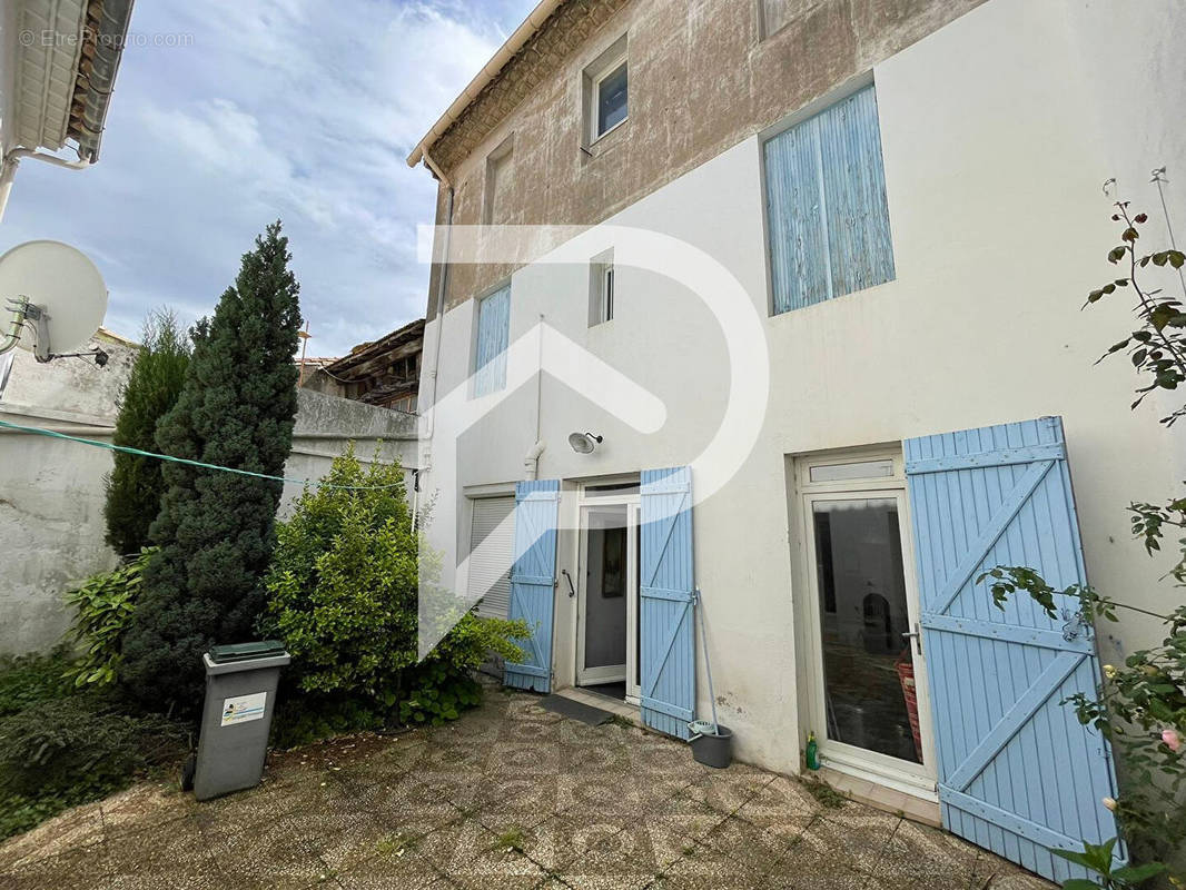 Maison à LEZIGNAN-CORBIERES