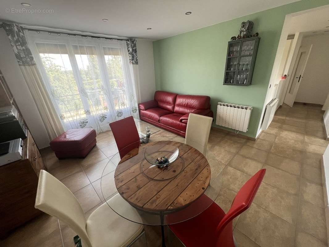 Appartement à BREUILLET