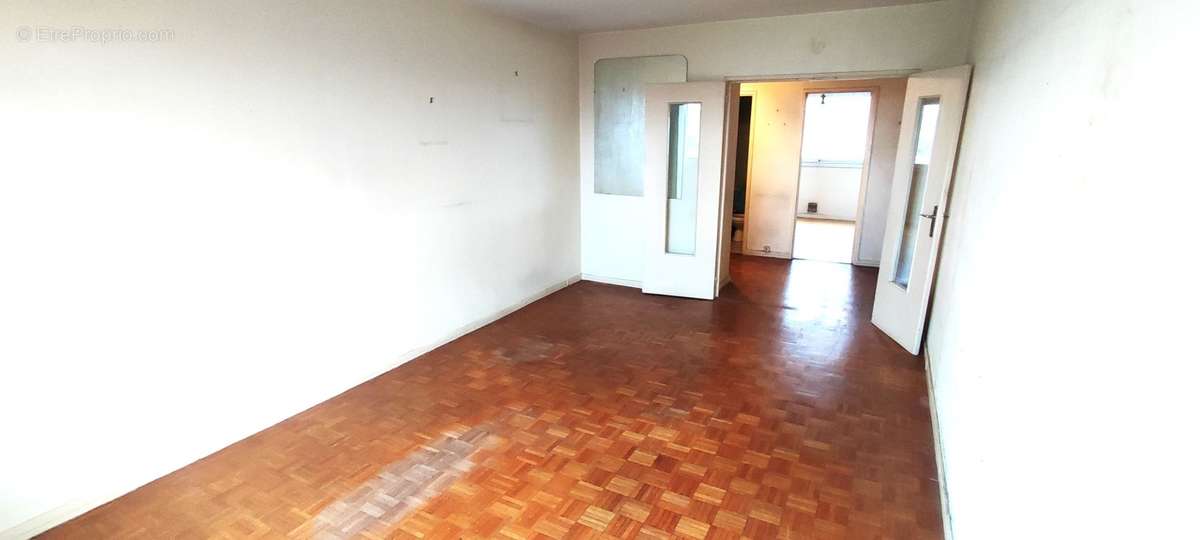 Appartement à AUBERVILLIERS