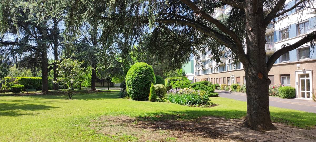 Appartement à AUBERVILLIERS