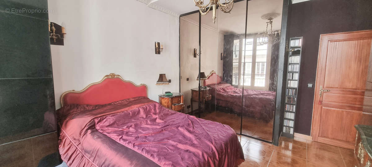 Appartement à PARIS-9E