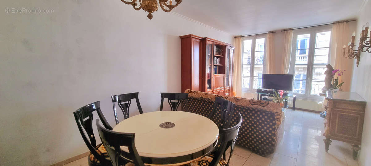 Appartement à PARIS-9E