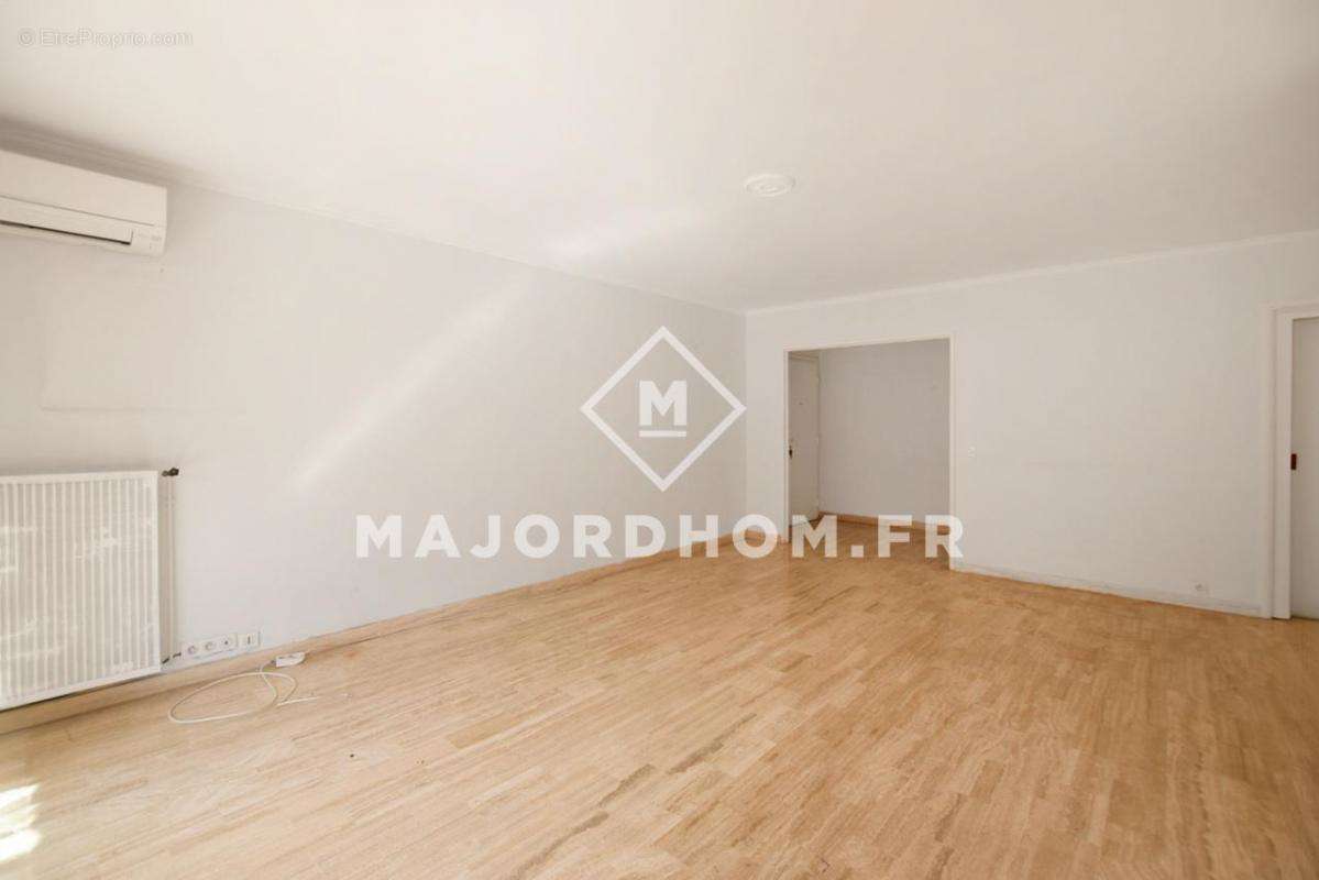 Appartement à MARSEILLE-6E