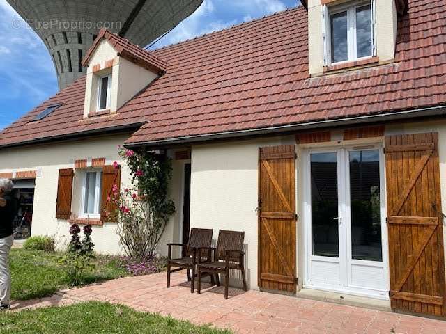 Maison à SAINT-JEAN-DE-LA-RUELLE