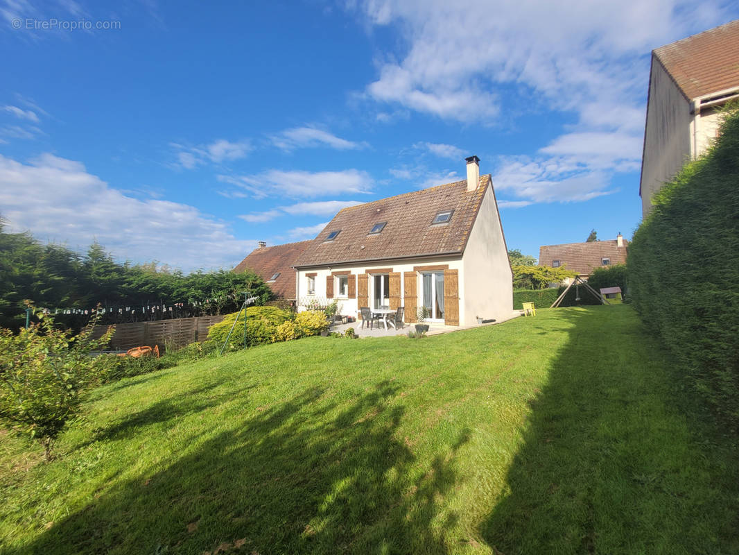 Maison à AUNEAU