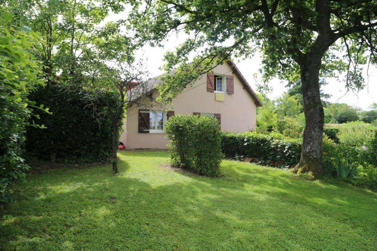 Maison à TOULON-SUR-ARROUX