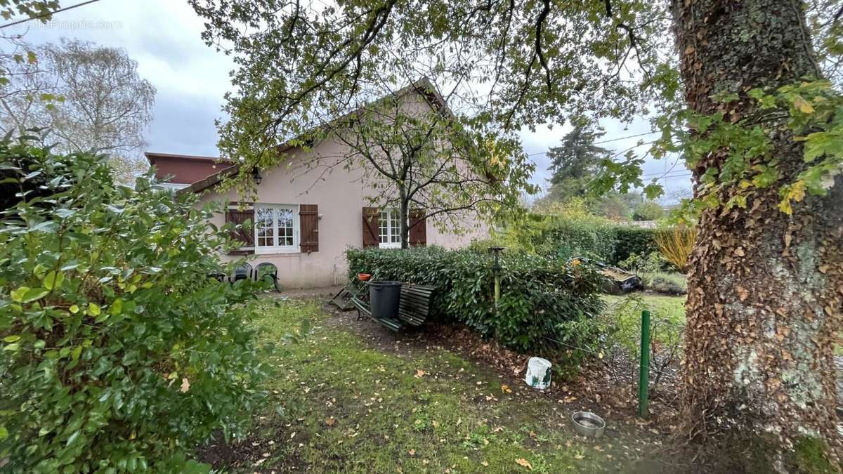 Maison à TOULON-SUR-ARROUX