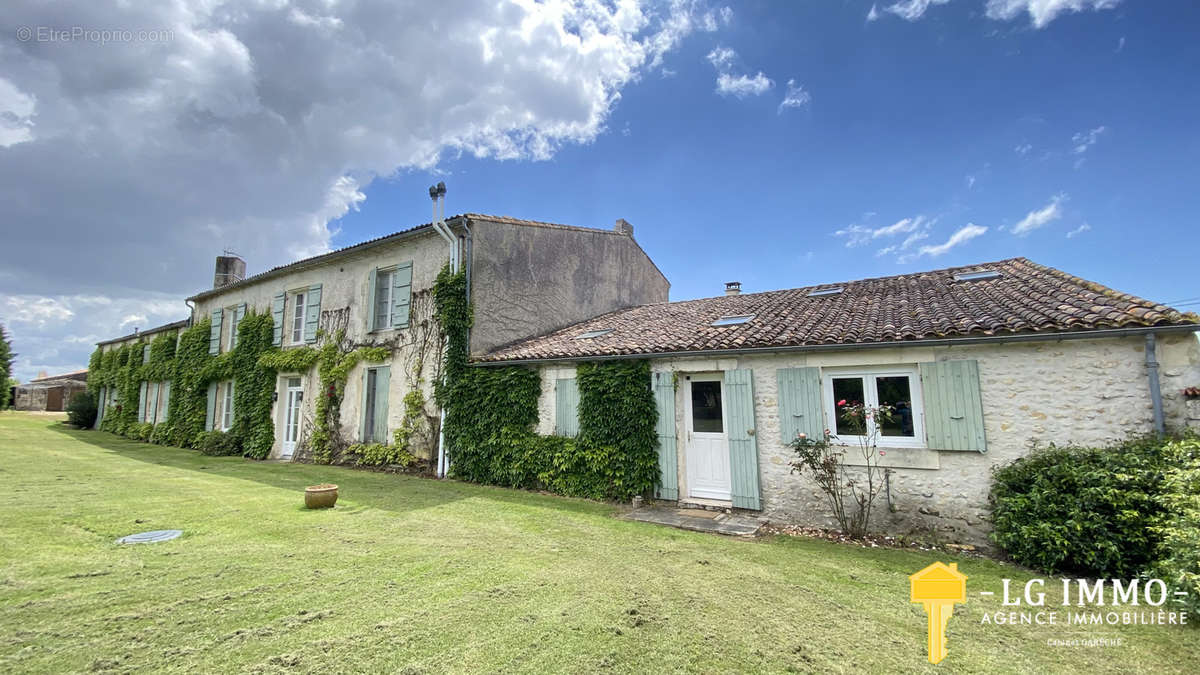 Maison à MORTAGNE-SUR-GIRONDE